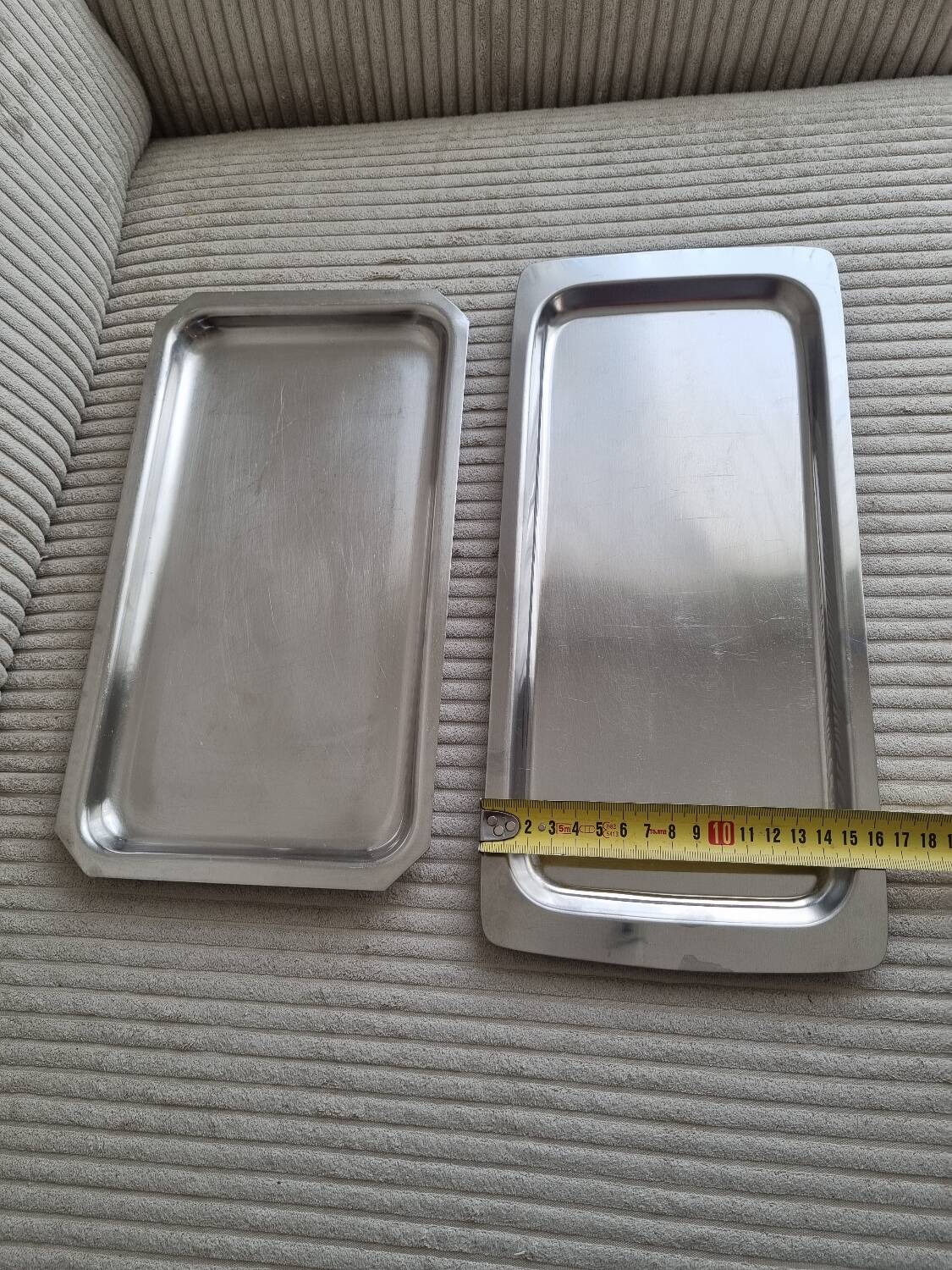 Set of minimalist stainless steel trays - Vintage 70s