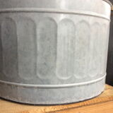 Zinc washtub metal basin