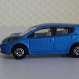 Lot of 3 japanese cars 1/61 and 2 x 1/68 with original packaging Japan