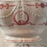 Superb and large English porcelain soup tureen by Minton (19th century)