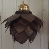 Mother-of-pearl suspension