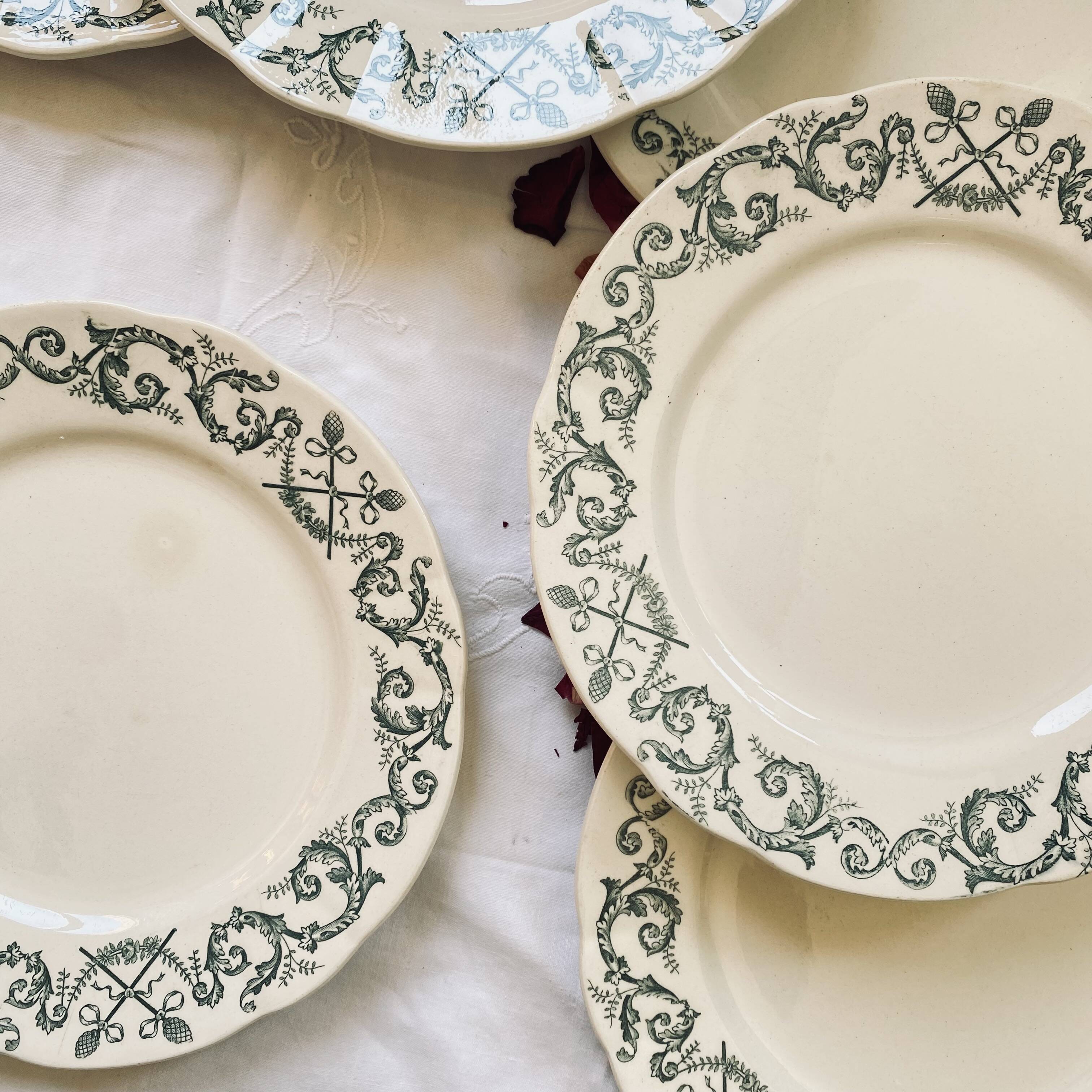 6 assiettes dessert terre de fer Longchamp modèle Trévise vert faïence