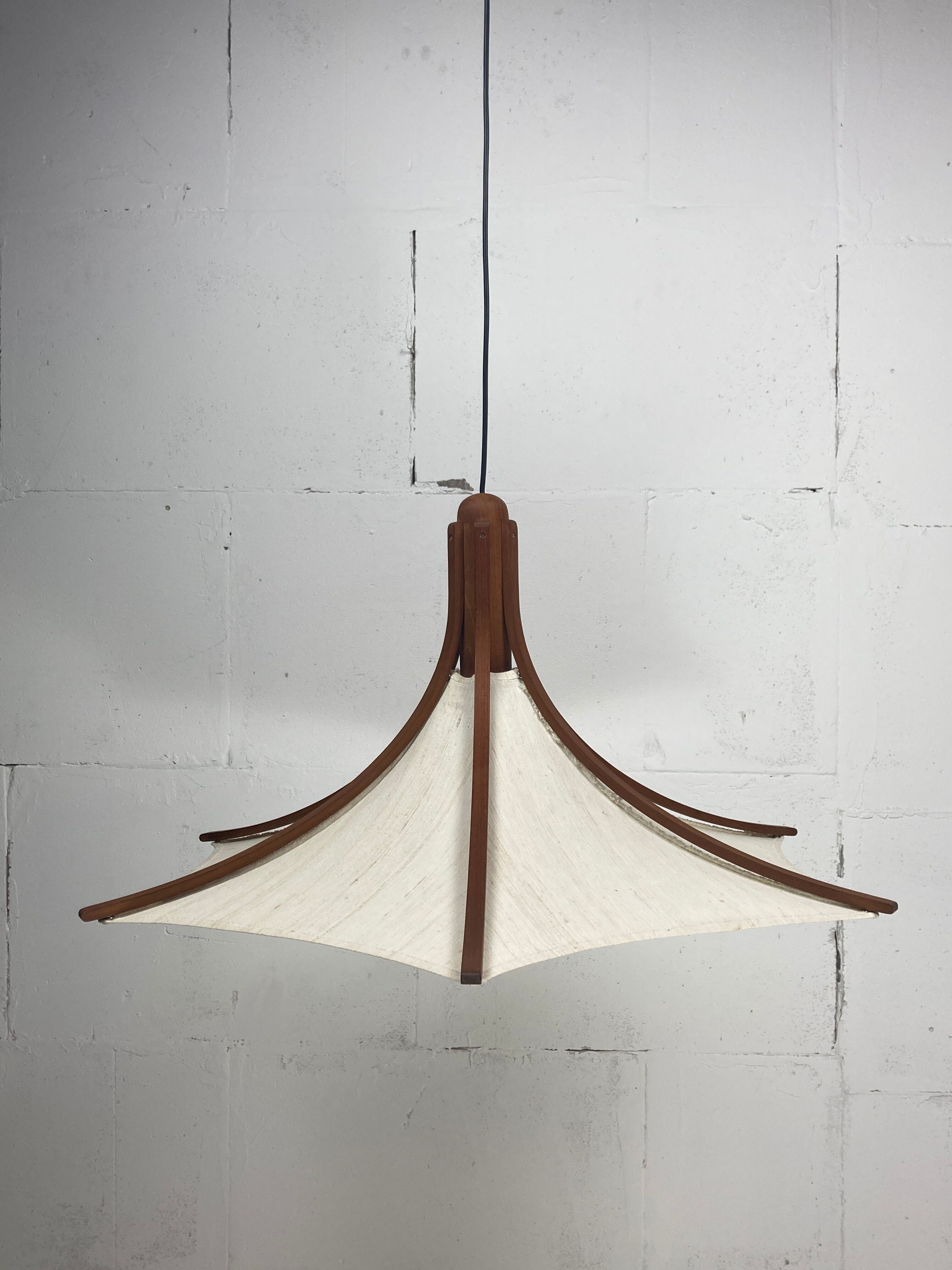 Suspension en teck et lin par Domus, années 1970