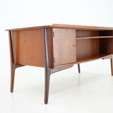 1960s Svend Åge Madsen Teak Writing Desk for H.P. Hansen, Denmark-