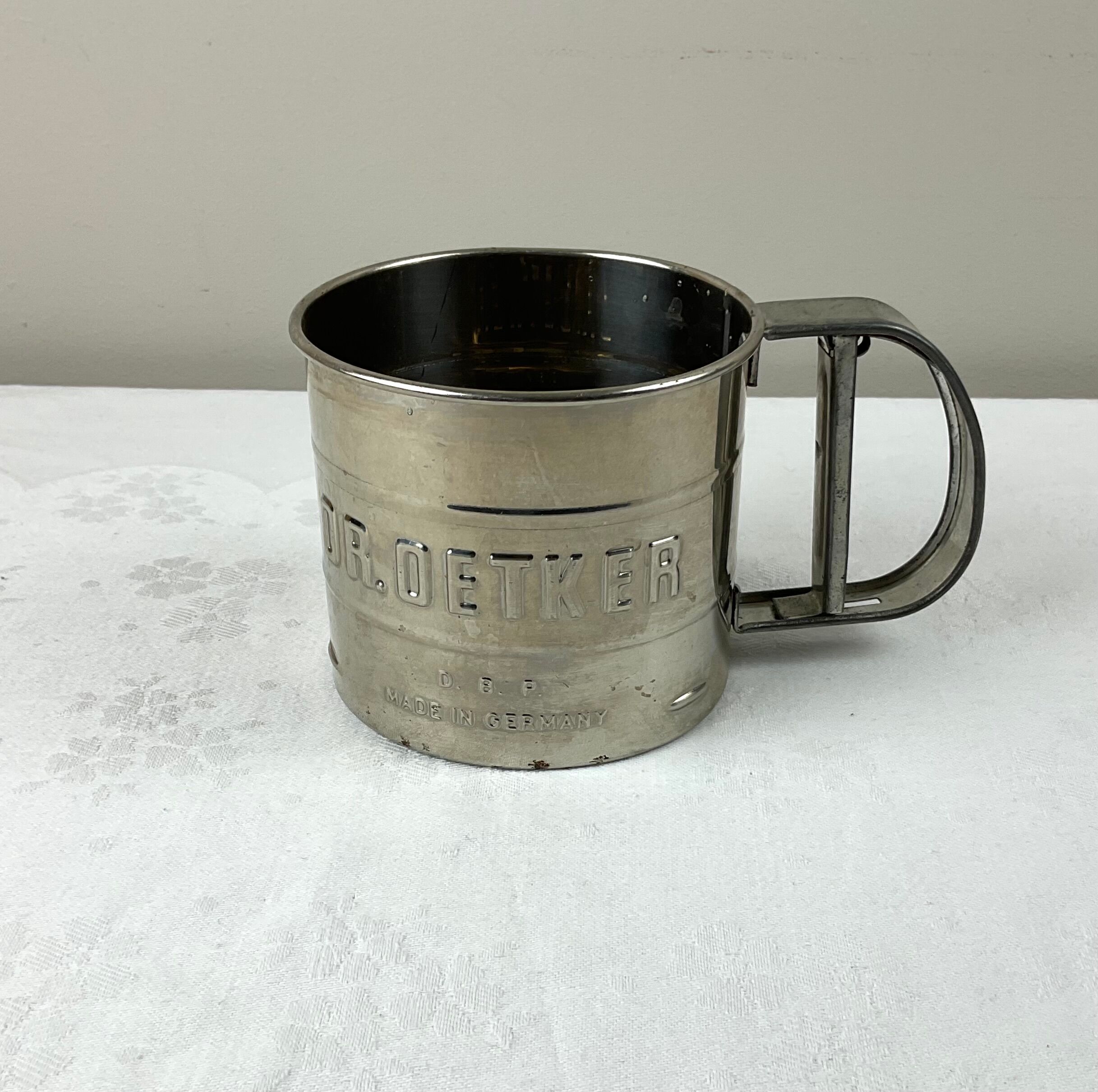 Icing sugar sprinkler Dr. Oetker