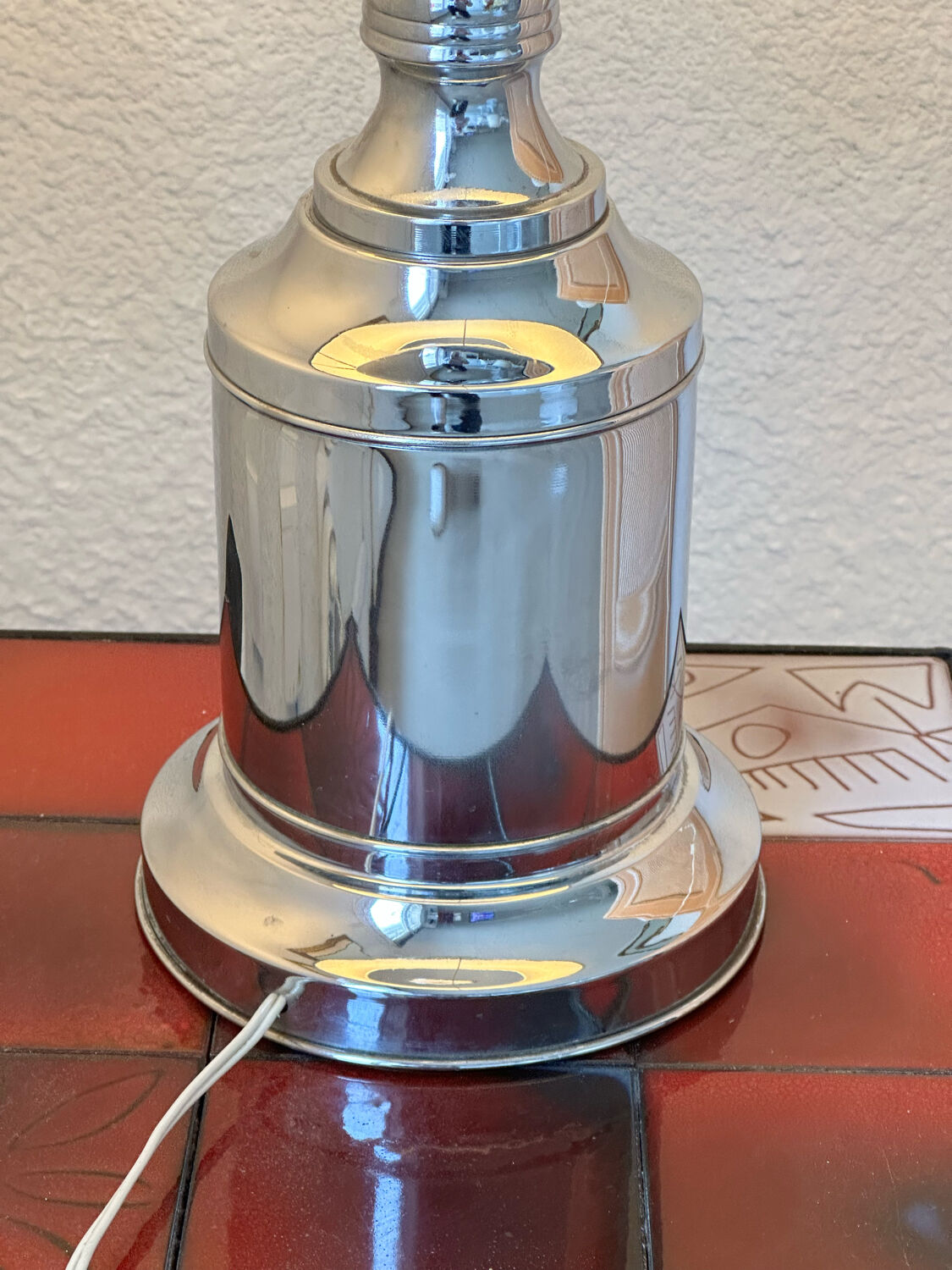 Lampe en métal chromé années 1970