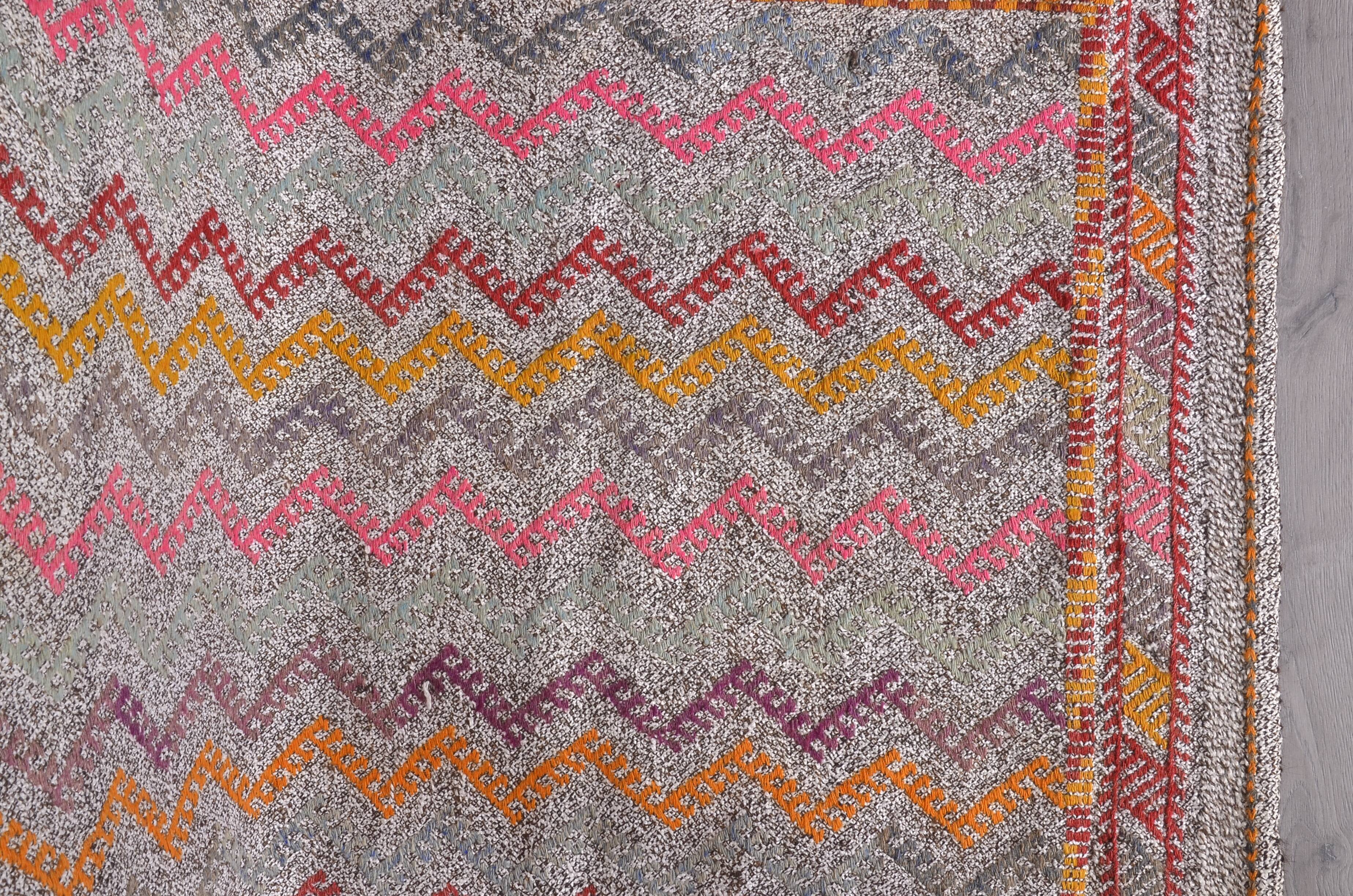 Vintage Handwoven Kilim Rug sku c280