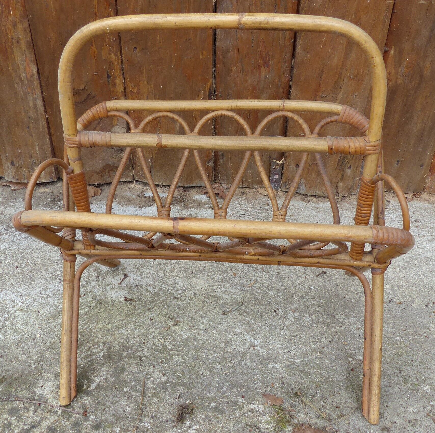 Rattan magazine door