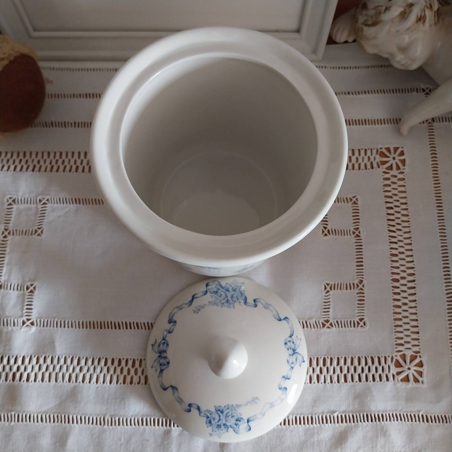 Large English earthenware pot by Laura & Ashley