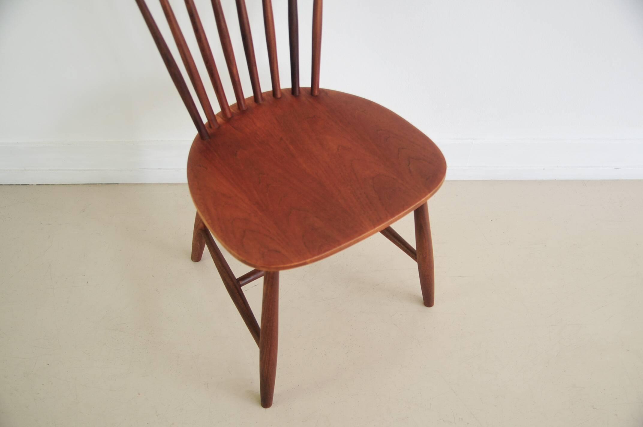 Vintage wooden spindle chair Pastoe