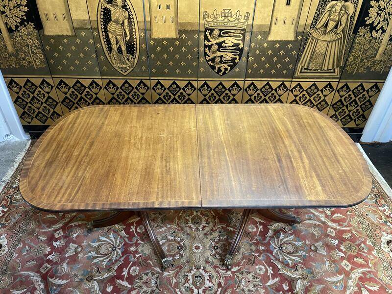 English dining room table