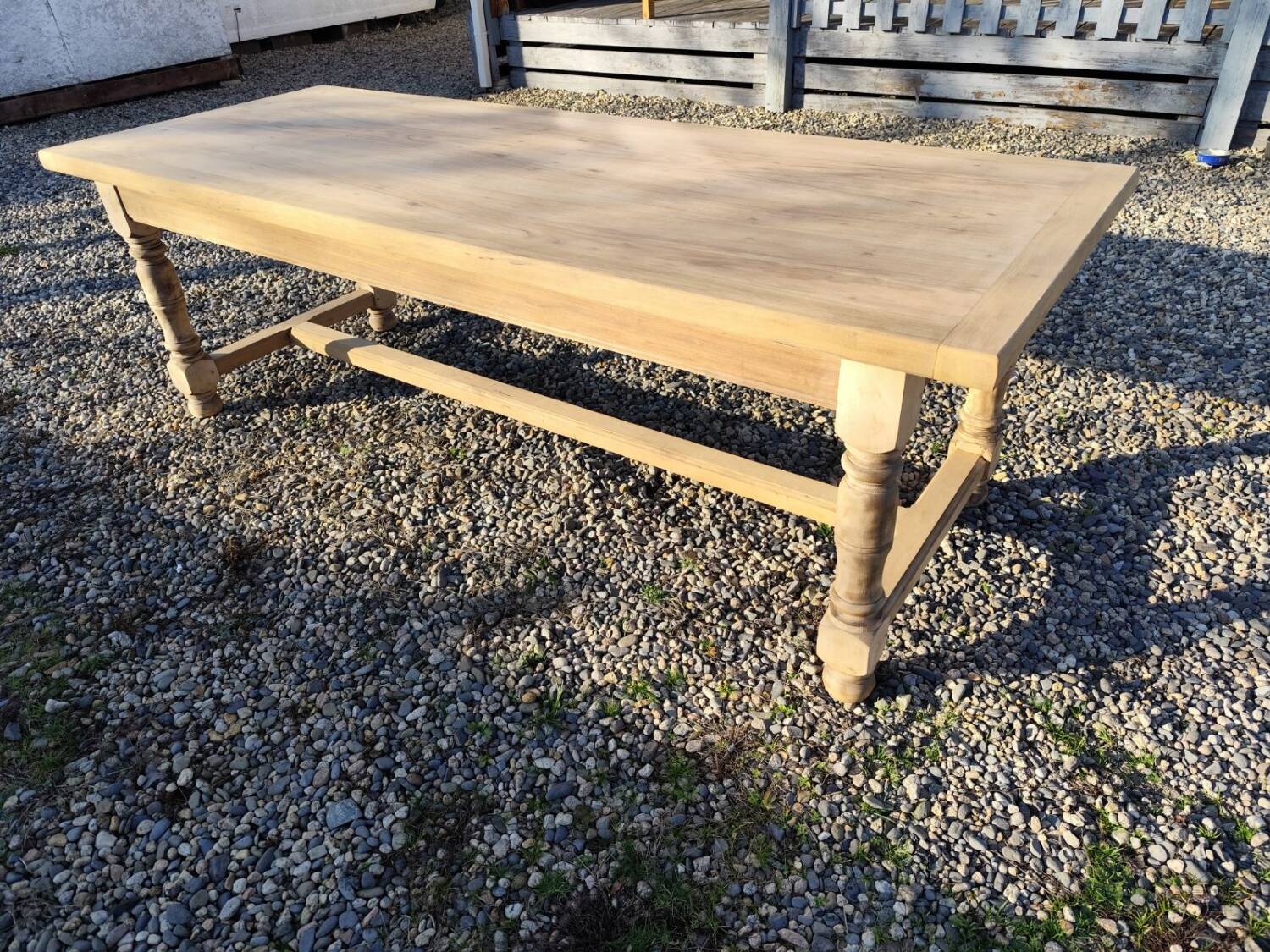 Farm table