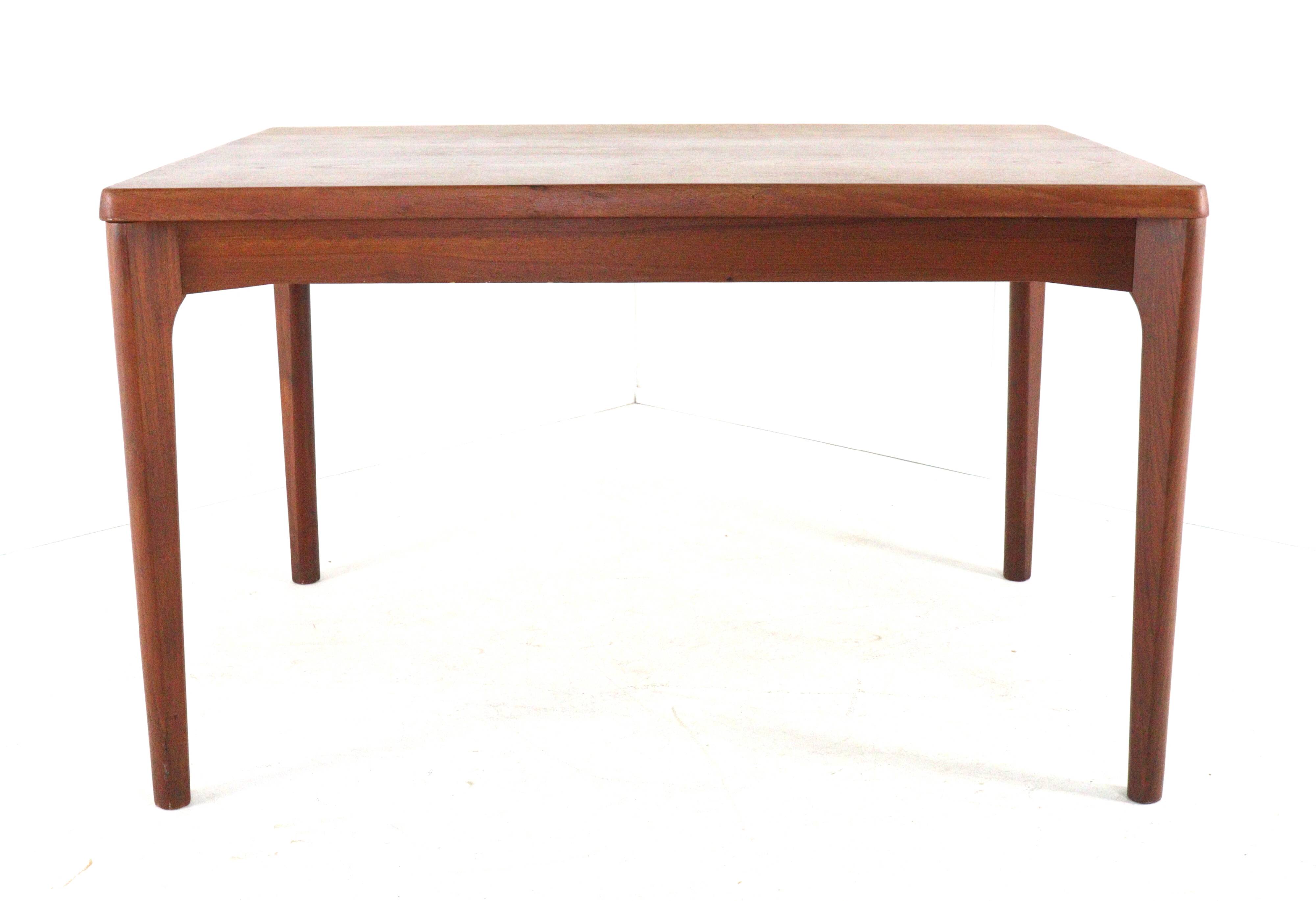 Table à manger rectangulaire extensible en teck de Henning Kjaernulf pour Vejle