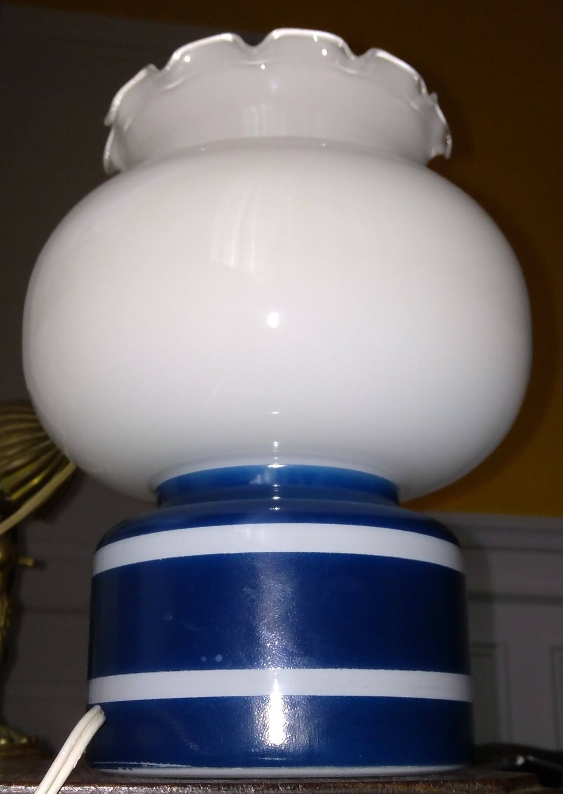 Pair of duck blue and white opaline lamps