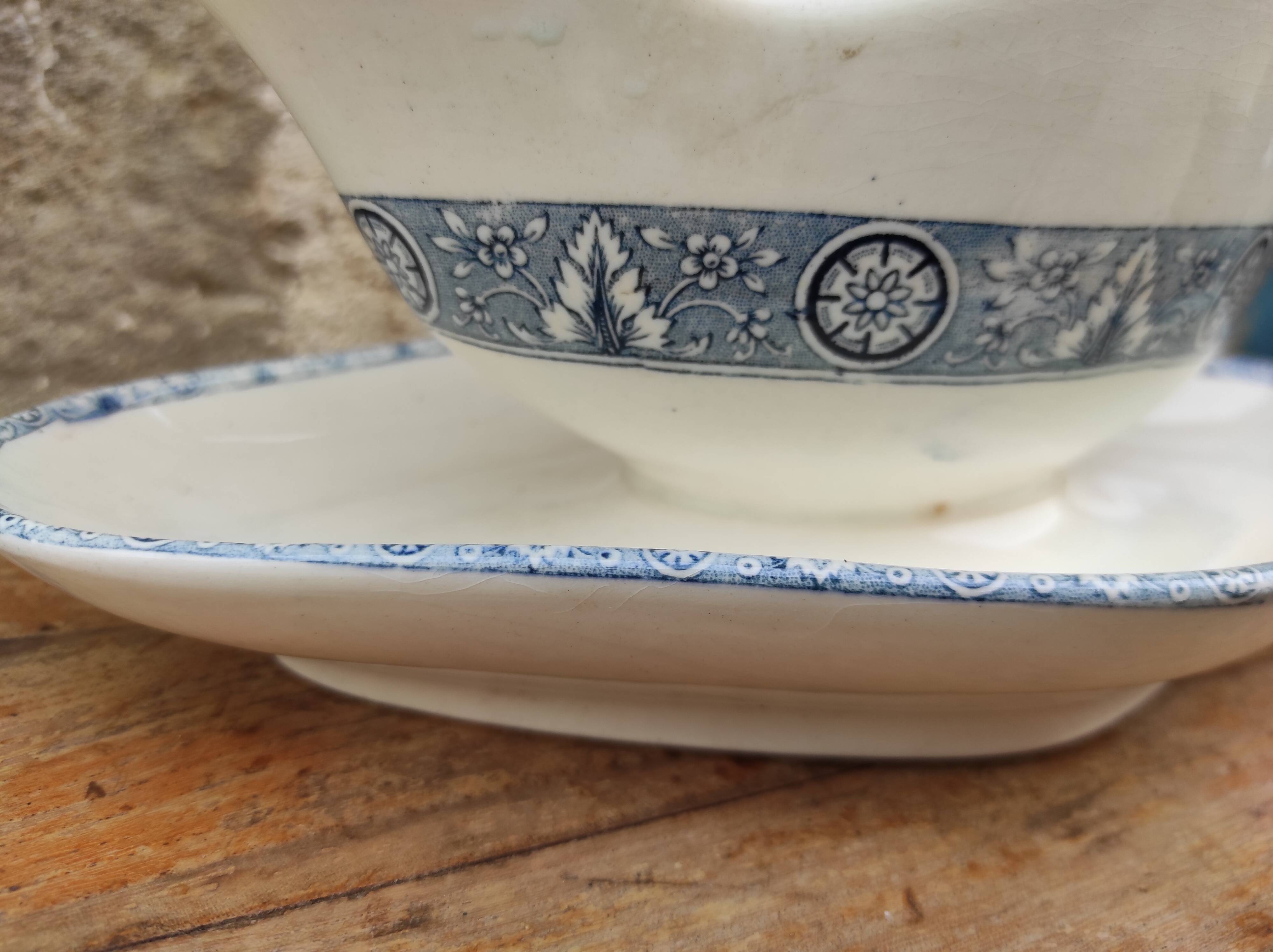 French vintage sauce boat, Salins E.C. Terre de Fer