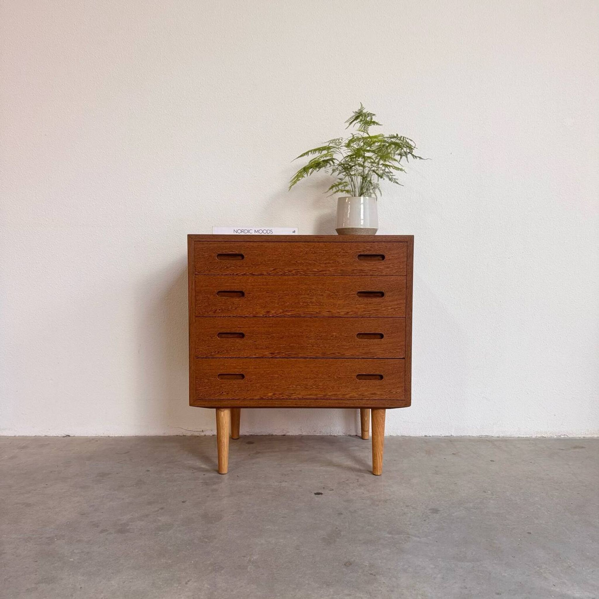 Commode danoise en wengé