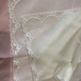 Napkins lined with lace