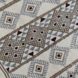 Tapis blanc à motifs berbères tissé mains