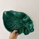 Set of 2 vintage leaf-shaped dishes in majolica.