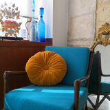 Round cushion in yellow