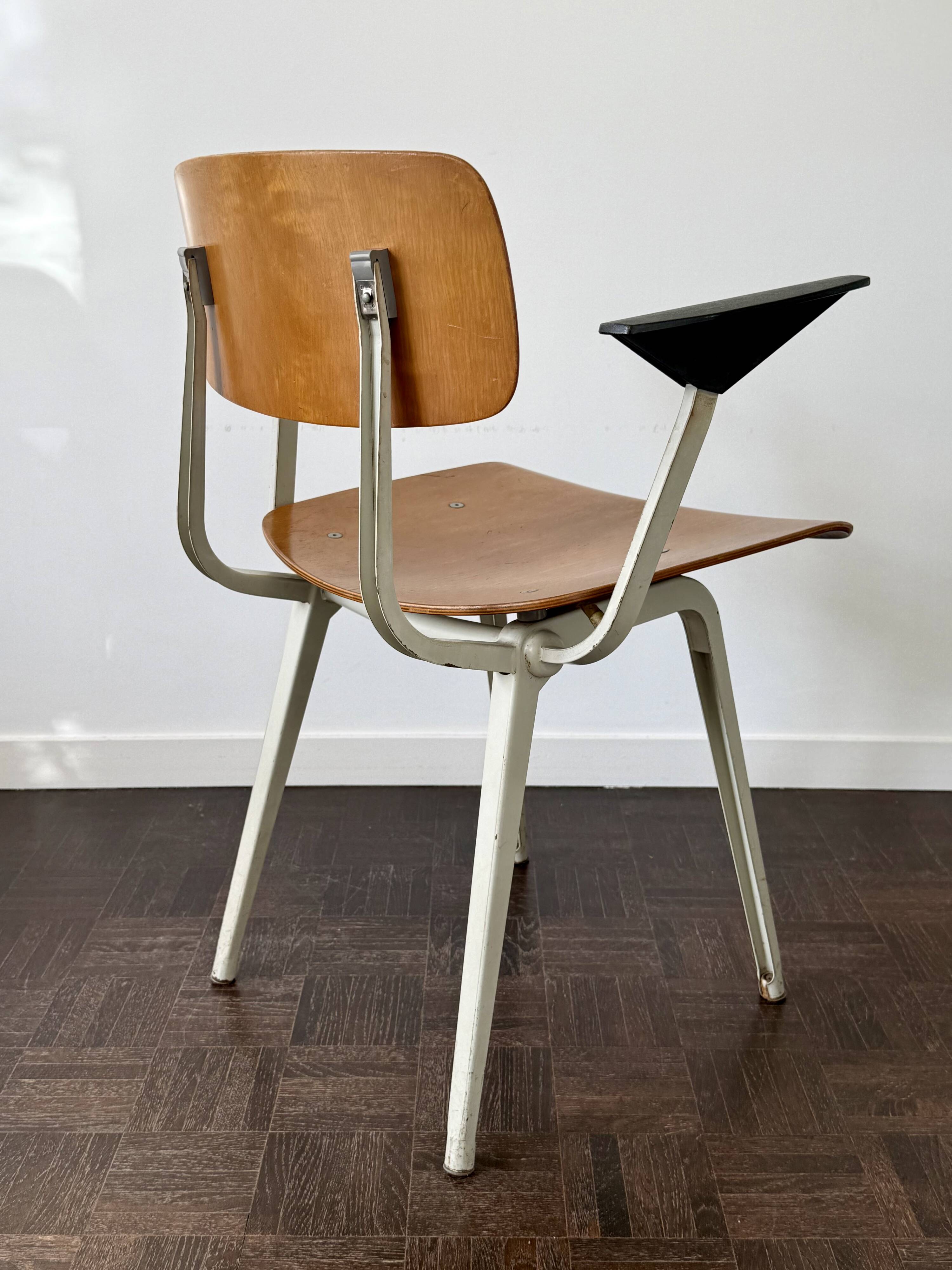 Vintage chair design Friso Kramer model Revolt with armrests
