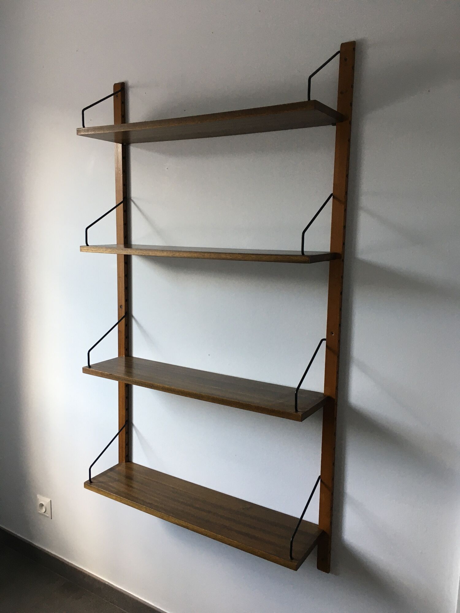 Scandinavian wall shelves Poul Cadovius royal system 60s