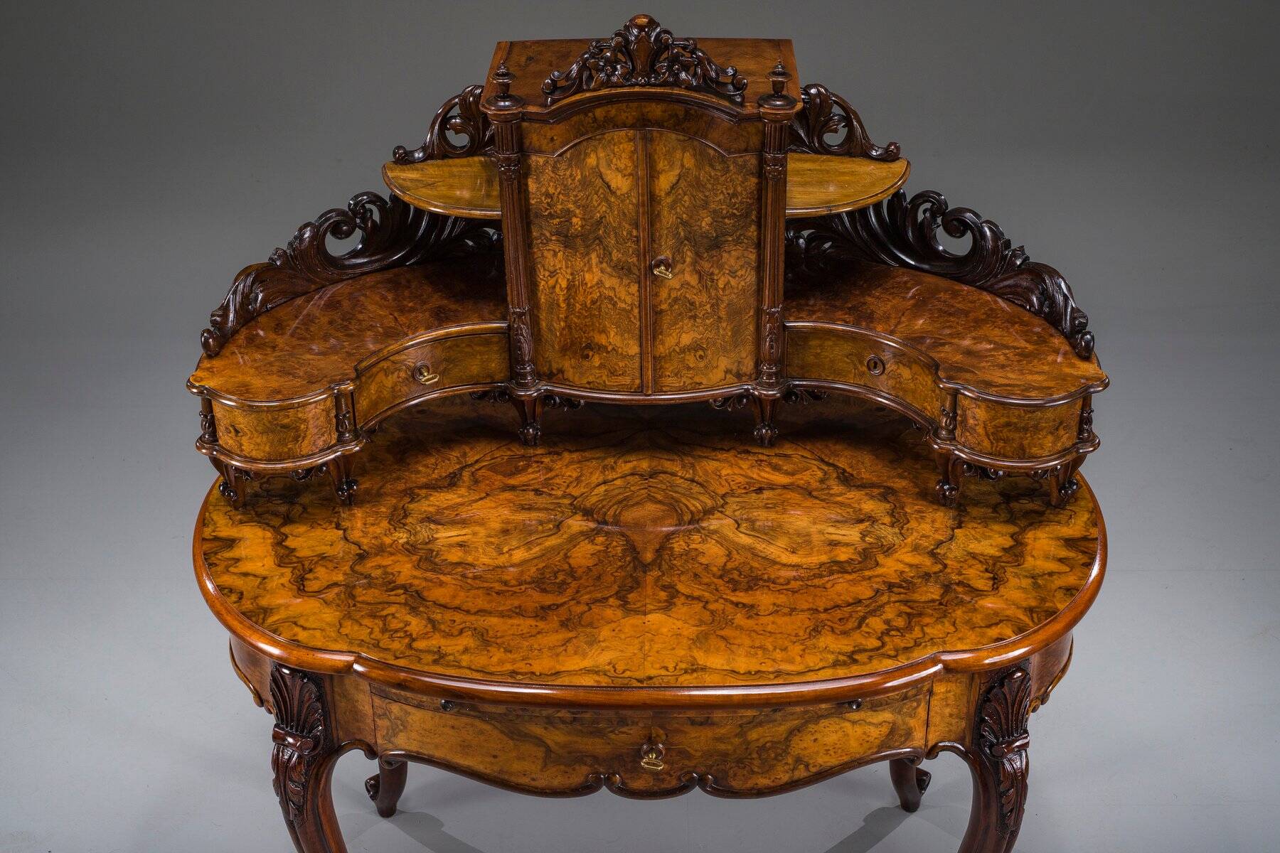Coiffeuse en noyer Louis Philippe antique, 1860