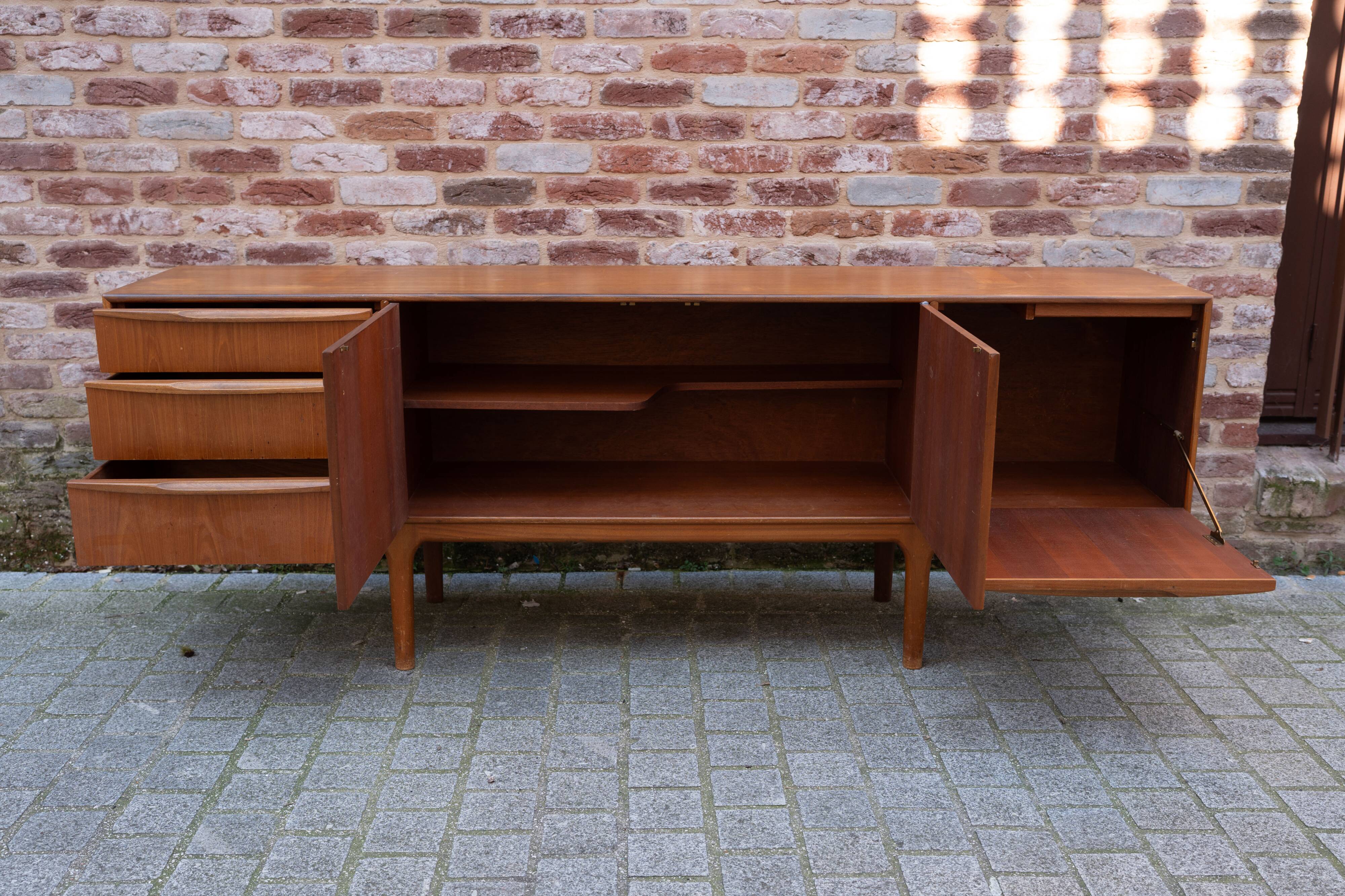 Enfilade vintage par Tom Robertson édition McIntosh, Roayume-Uni