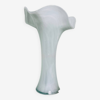 Vase corolle artisanal en verre blanc style Murano