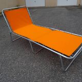 Vintage folding lounge chair