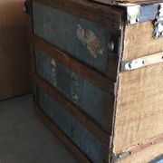 Trunk cabin in wood and fabrics around 1940