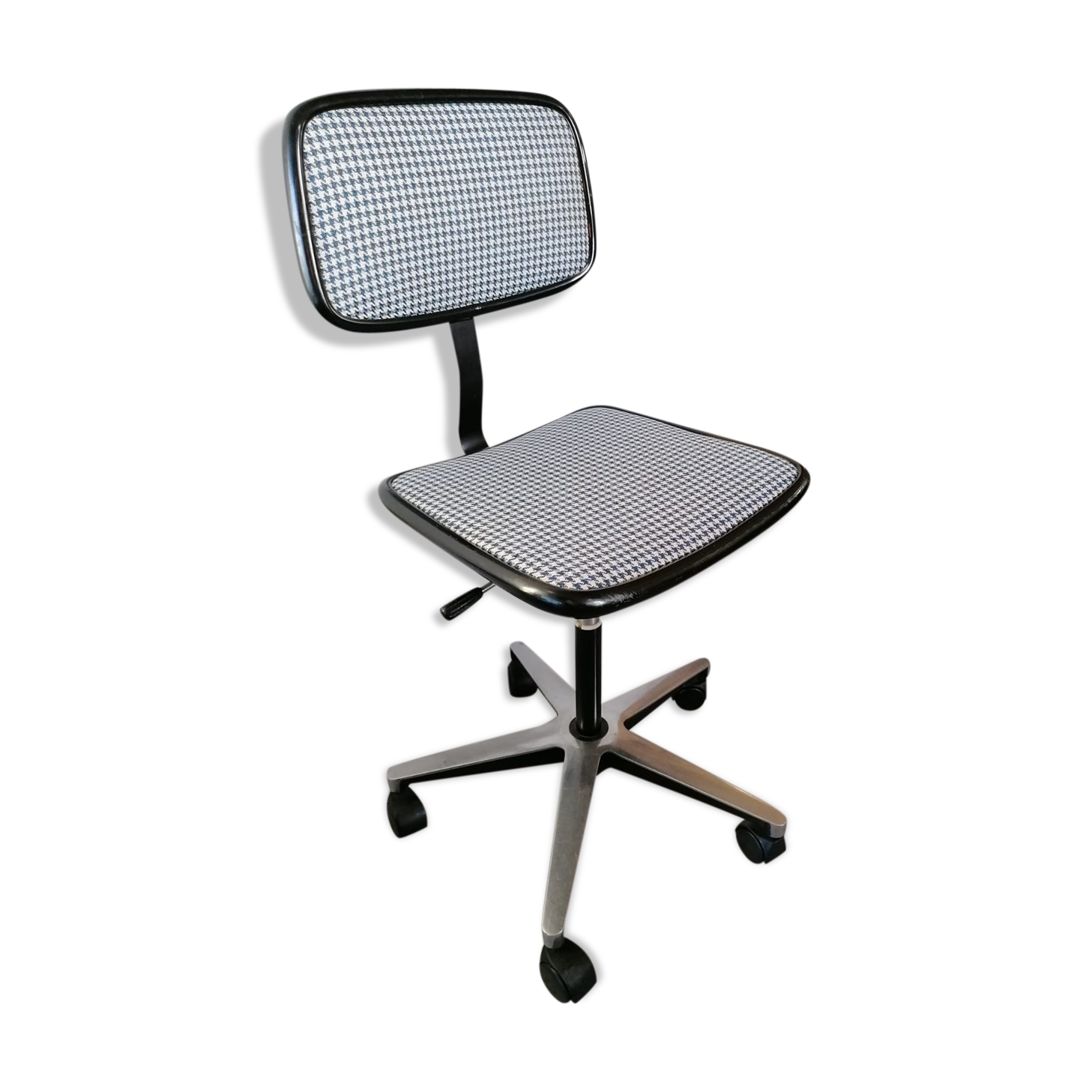 Chaise de bureau pieds de poule