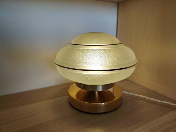 Lampe tactile Globe vert texturé givré