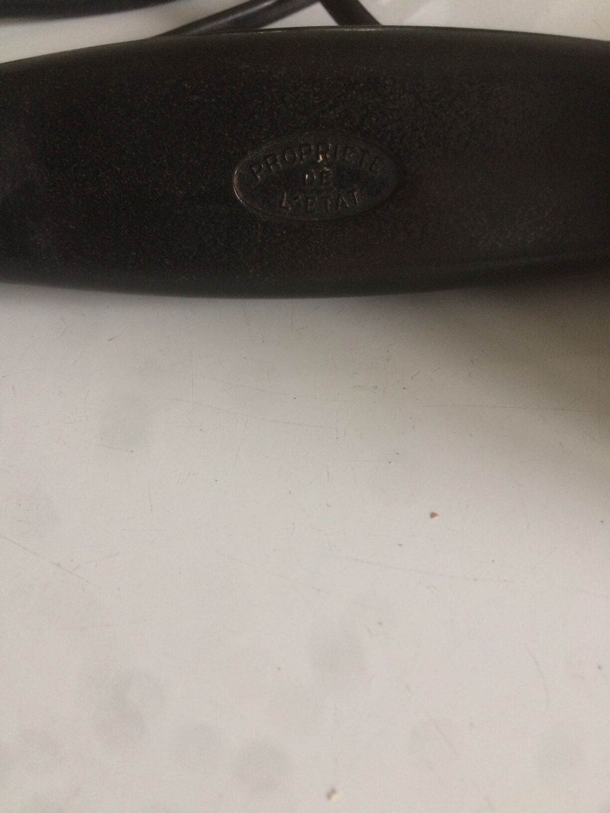 Téléphone PTT en bakélite noir vintage