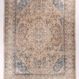 Tapis Persan Ancien Grand Format – Laine Nouée Main, Tons Beige & Bleu