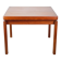 Table basse en teck fabriquée au Danemark dans les années 1970.