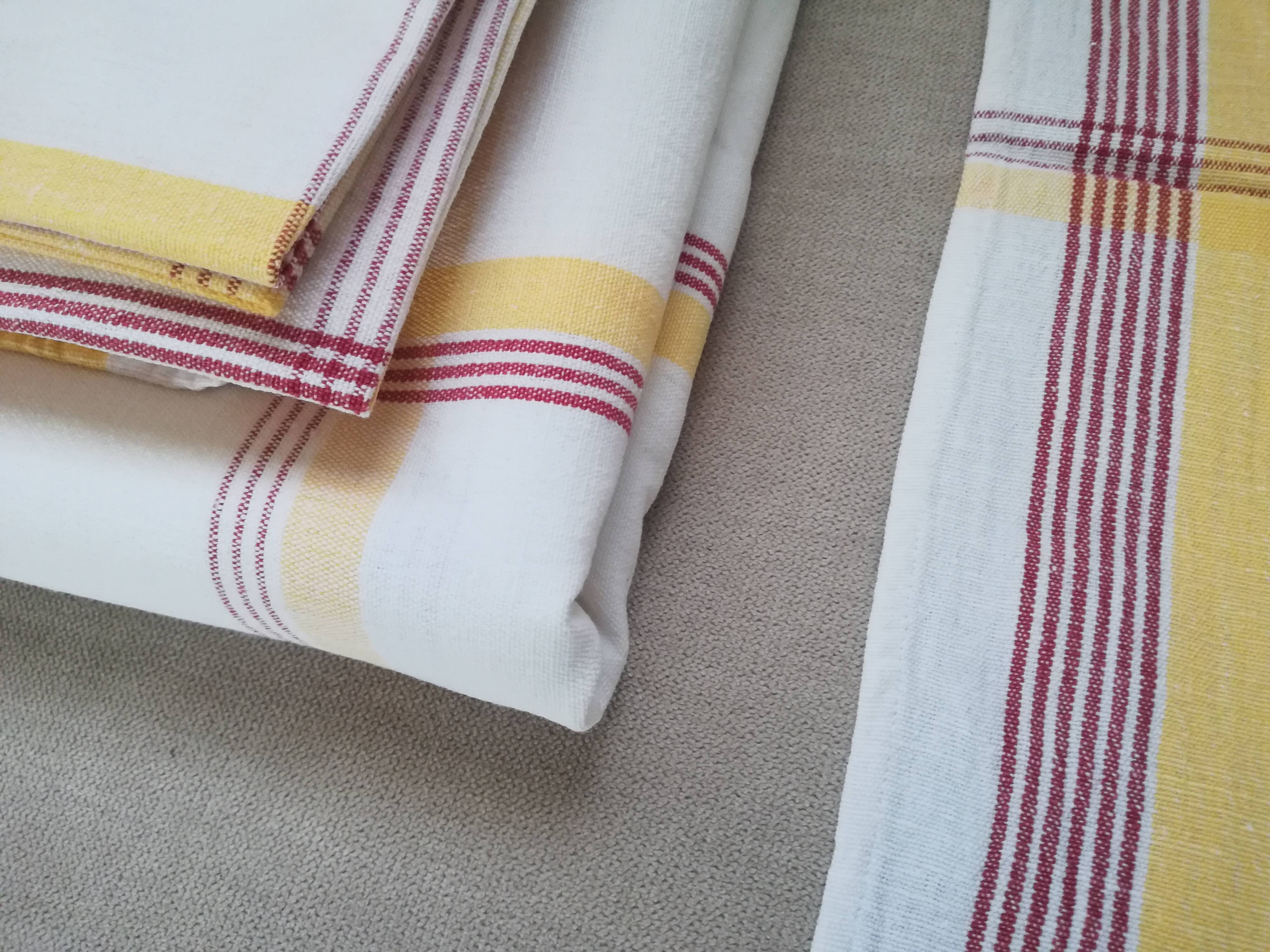 Tablecloth 220x150 and 10 towels
