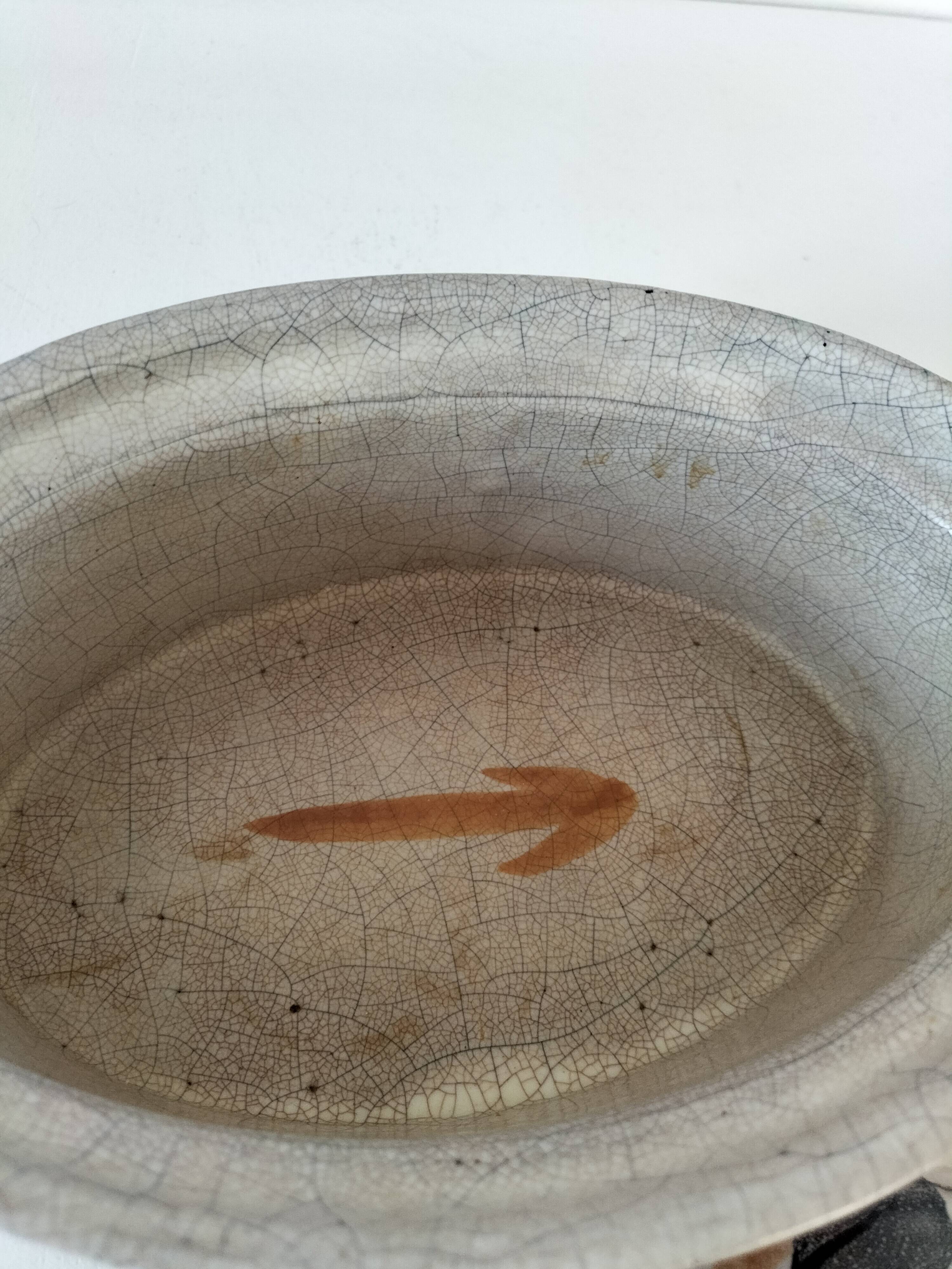 Marsh pottery dish