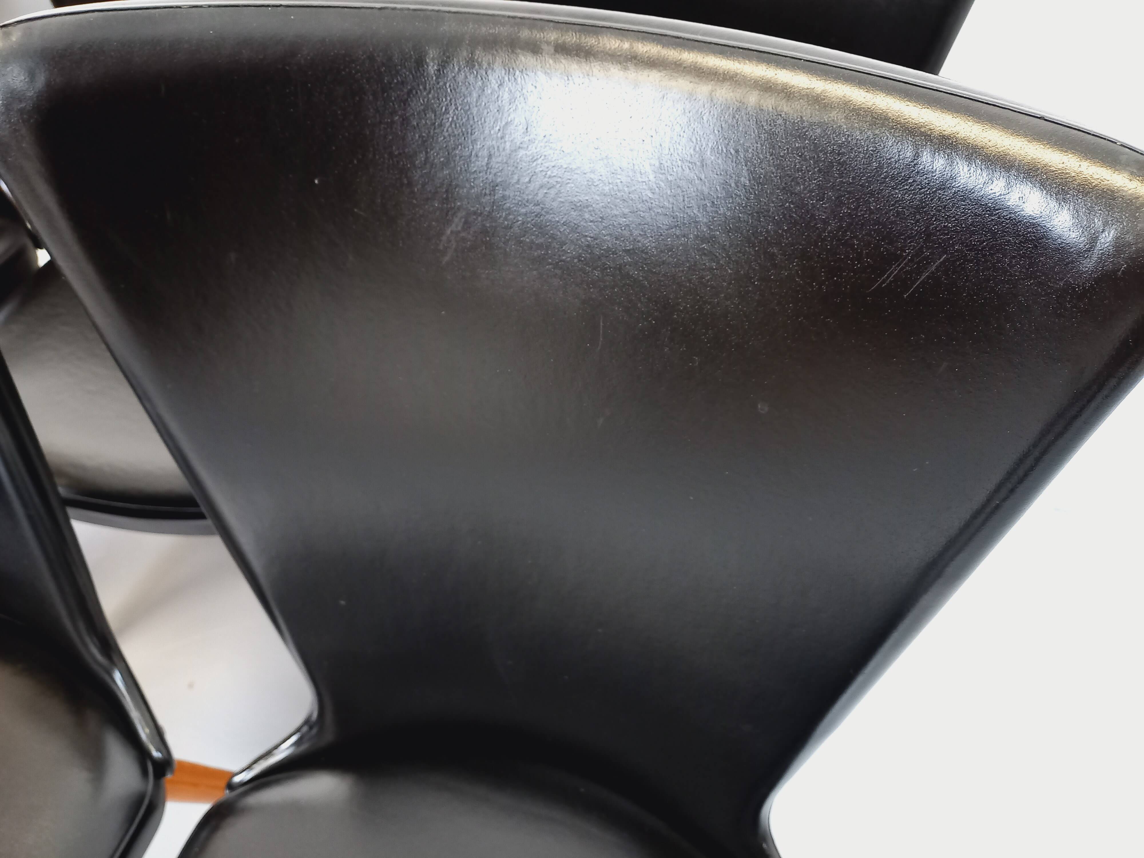 Set of 6 vintage Baumann Essor chairs in beech wood and skai