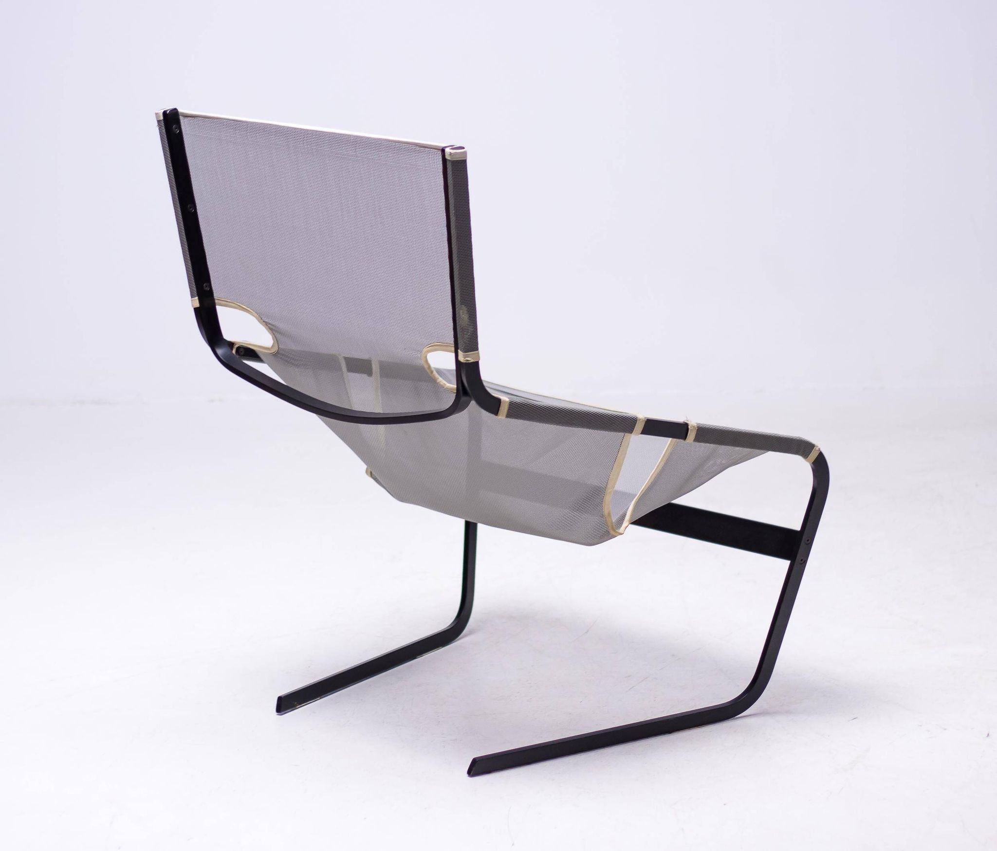 Pierre Paulin F-444 Lounge Chair by Artifort, 1960s - Mesh seat