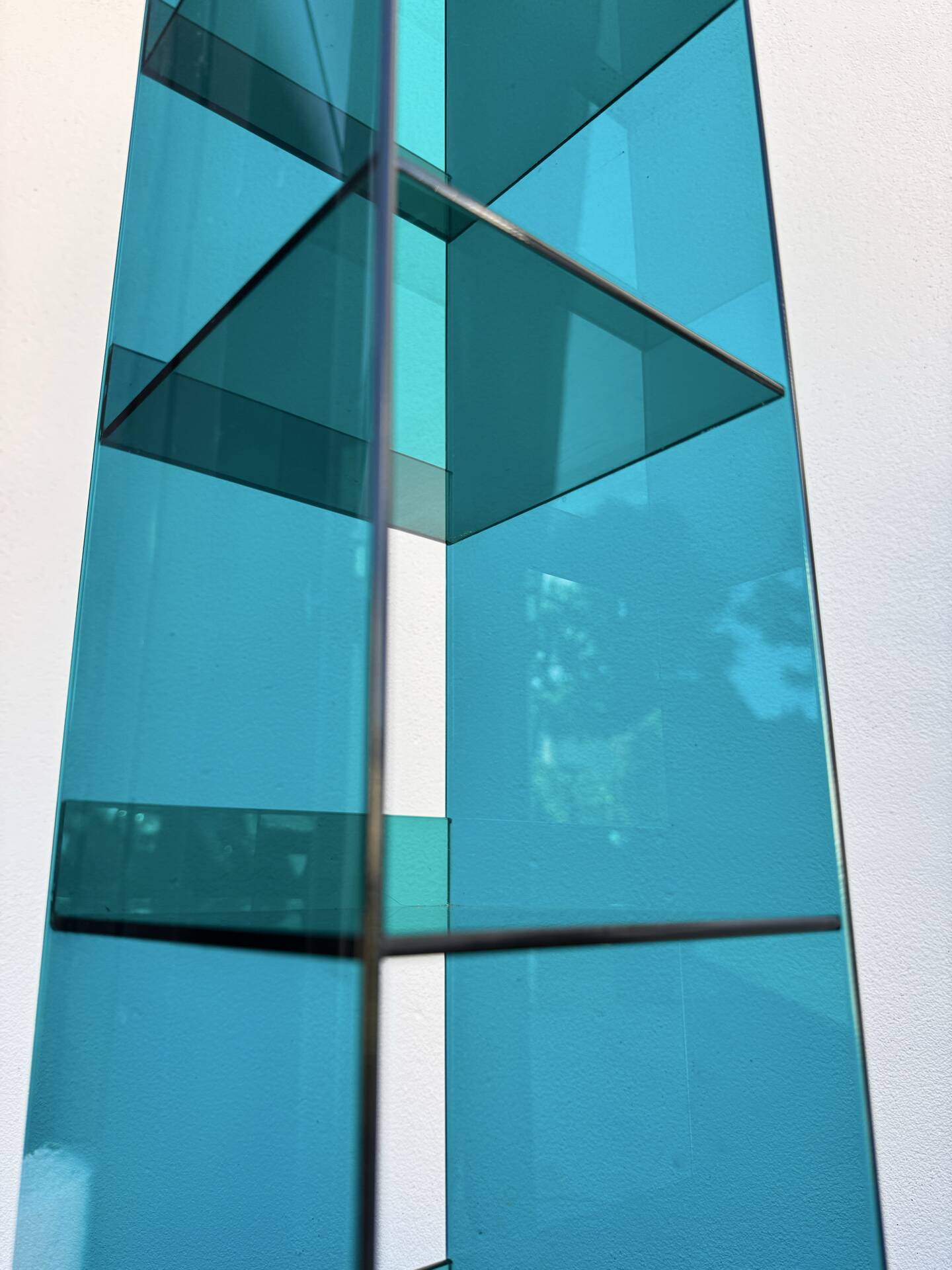 Allegro Habitat vintage plexiglass column