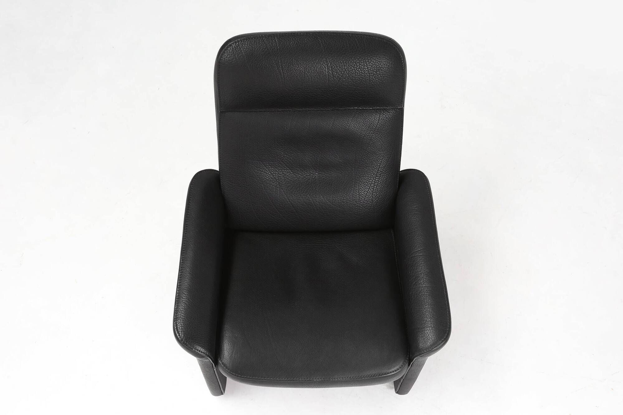 Exceptional De Sede DS50 lounge chair in black leather, Switzerland ca. 1980