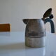 Cafetière alessi postmoderniste " pellicano " par Michael Graves