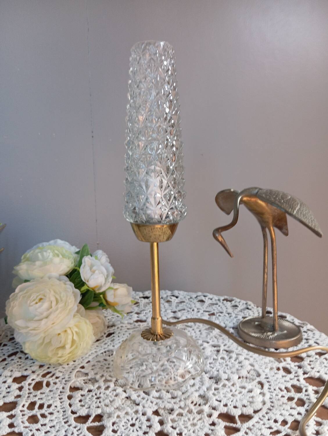 Lampe à poser verre pointe de diamant, vintage
