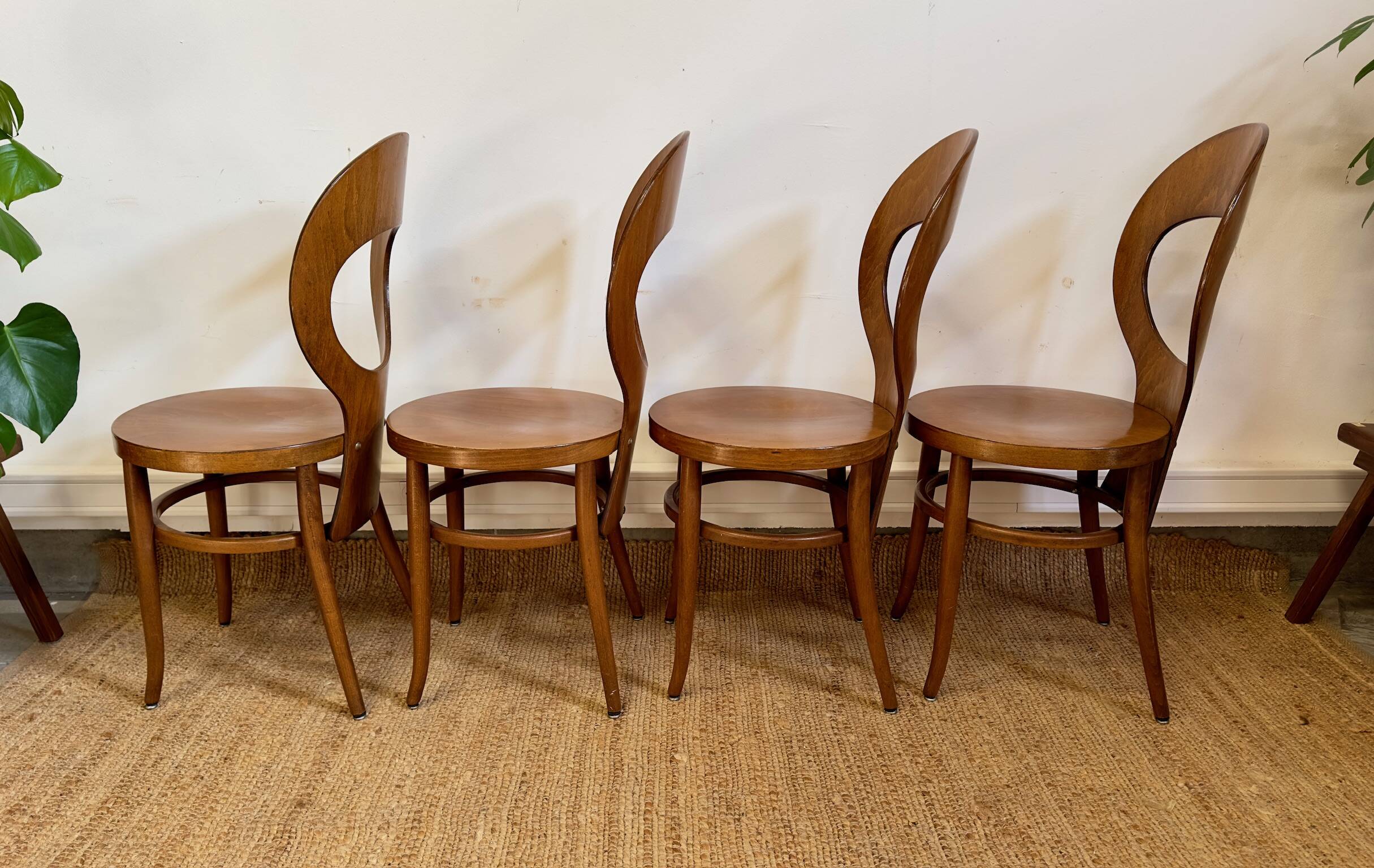 4 chaises bistrot Baumann modèle Mouette en bois courbé