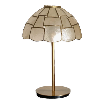 Table lamps with a lampshade with mother-of-pearl set with checkerboard brass and a gilded foot