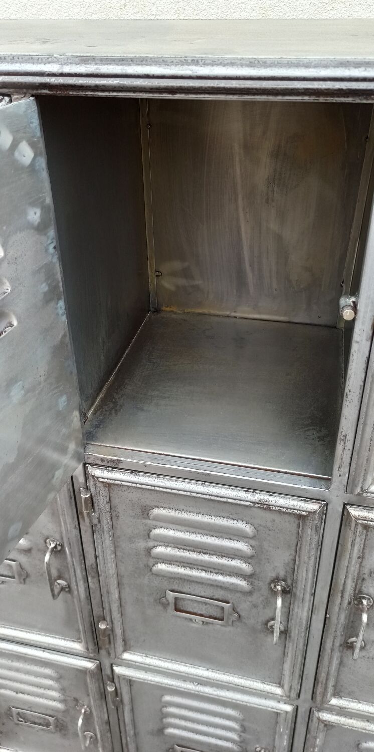 Metal locker