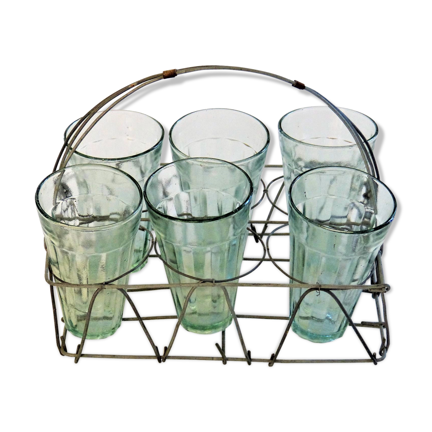 Together with 6 glasses wire basket