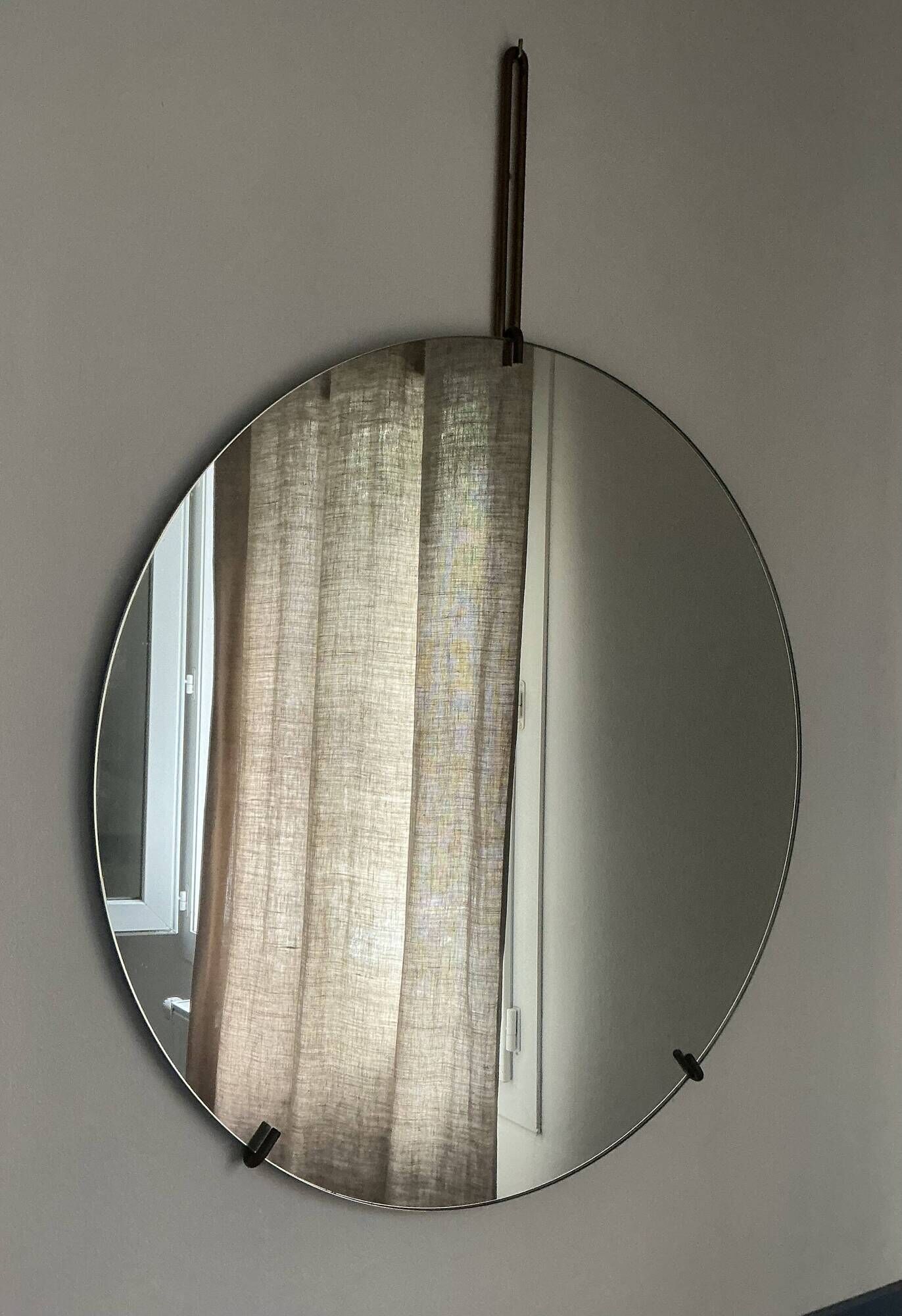 MOEBE mirror