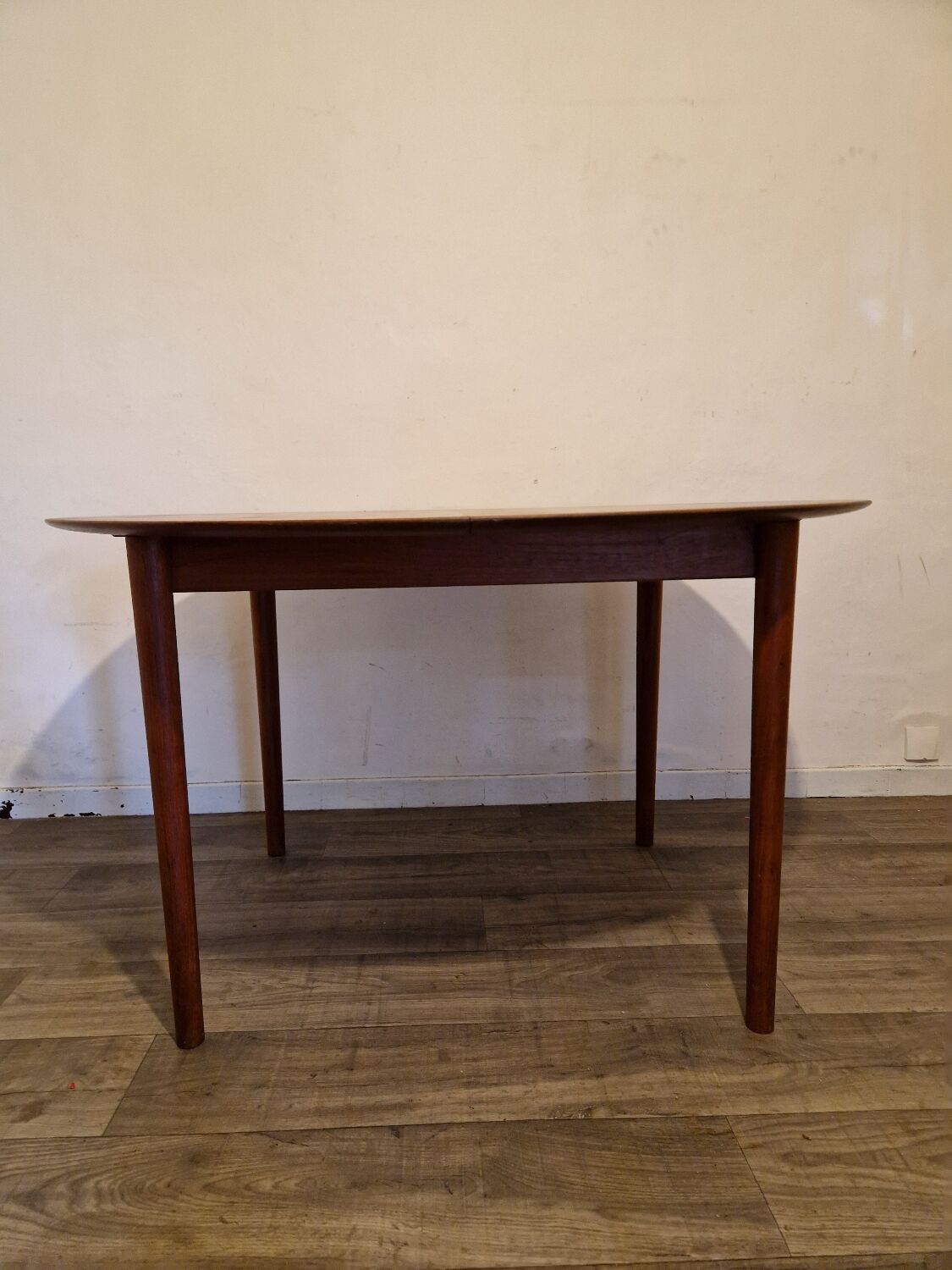 Danish dining table Peter hvidt & Orla Molgaard